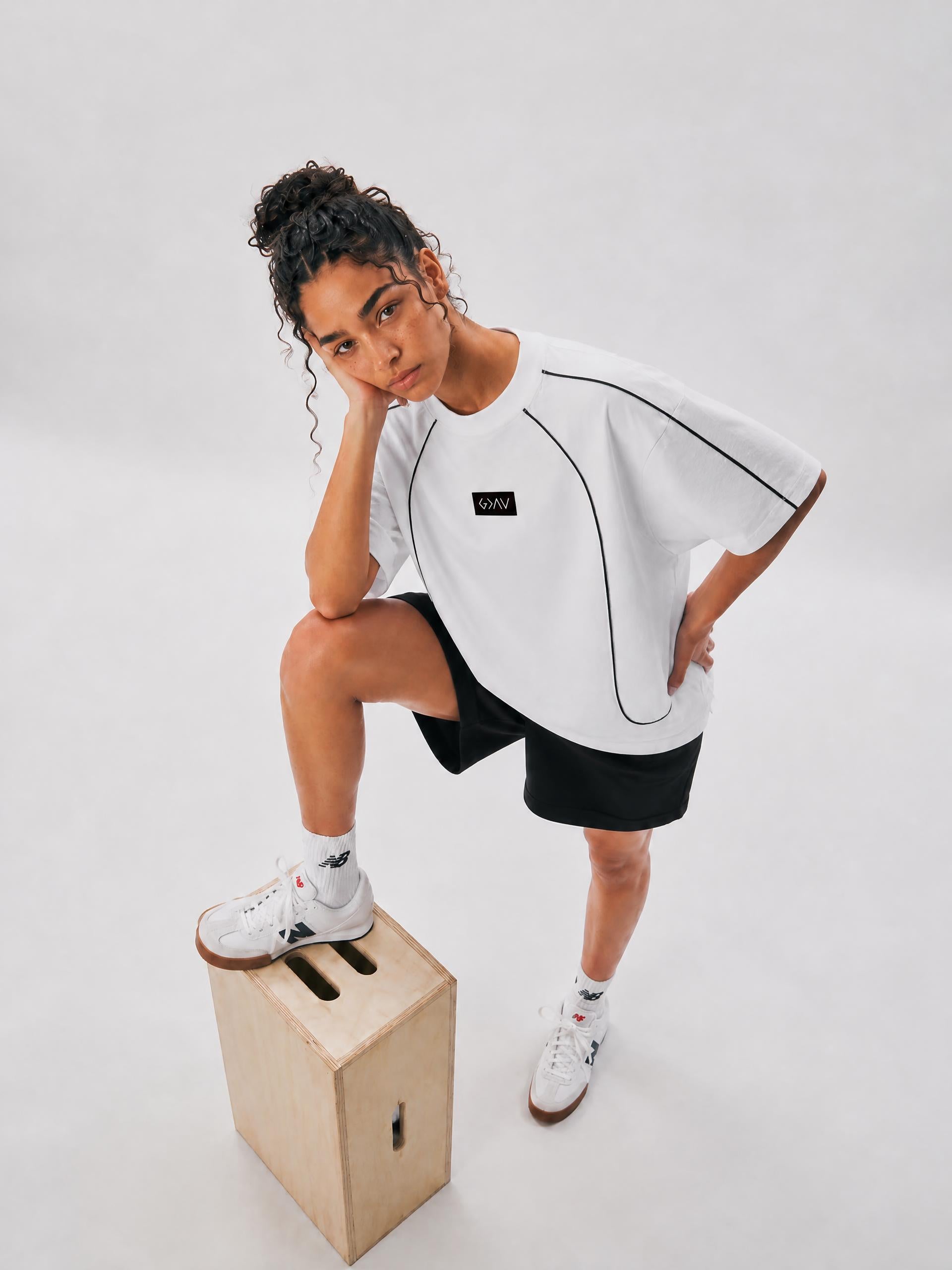 tshirt,white,summer,casual